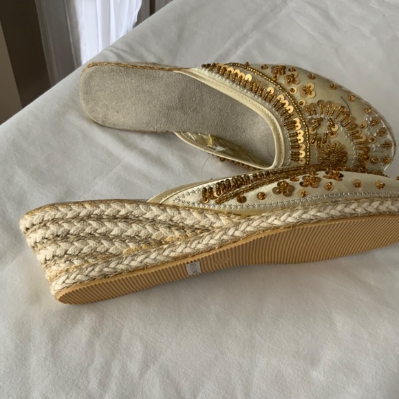 Ladies (new with tags) mule sandals - Picture 2 of 2